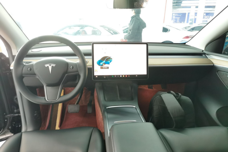 特斯拉 Model Y 2022款 改款 后轮驱动版中控内饰12