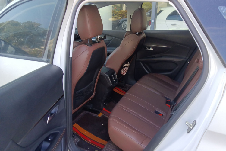 标致4008 2017款 350THP 精英版中控内饰21