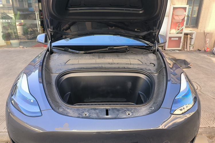 特斯拉 Model Y 2022款 改款 后轮驱动版机舱底盘24