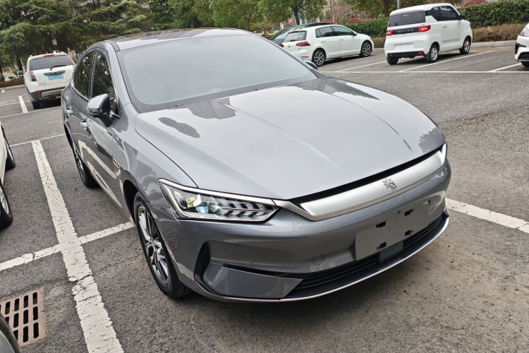 比亚迪 秦PLUS 2023款 冠军版 EV 420KM超越型车身外观3