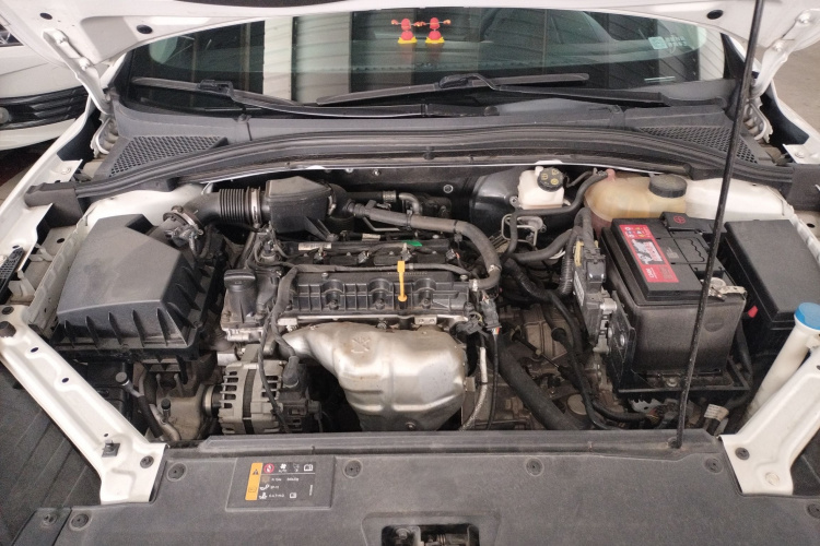 名爵 MG5 2021款 180DVVT CVT青春风尚版机舱底盘24