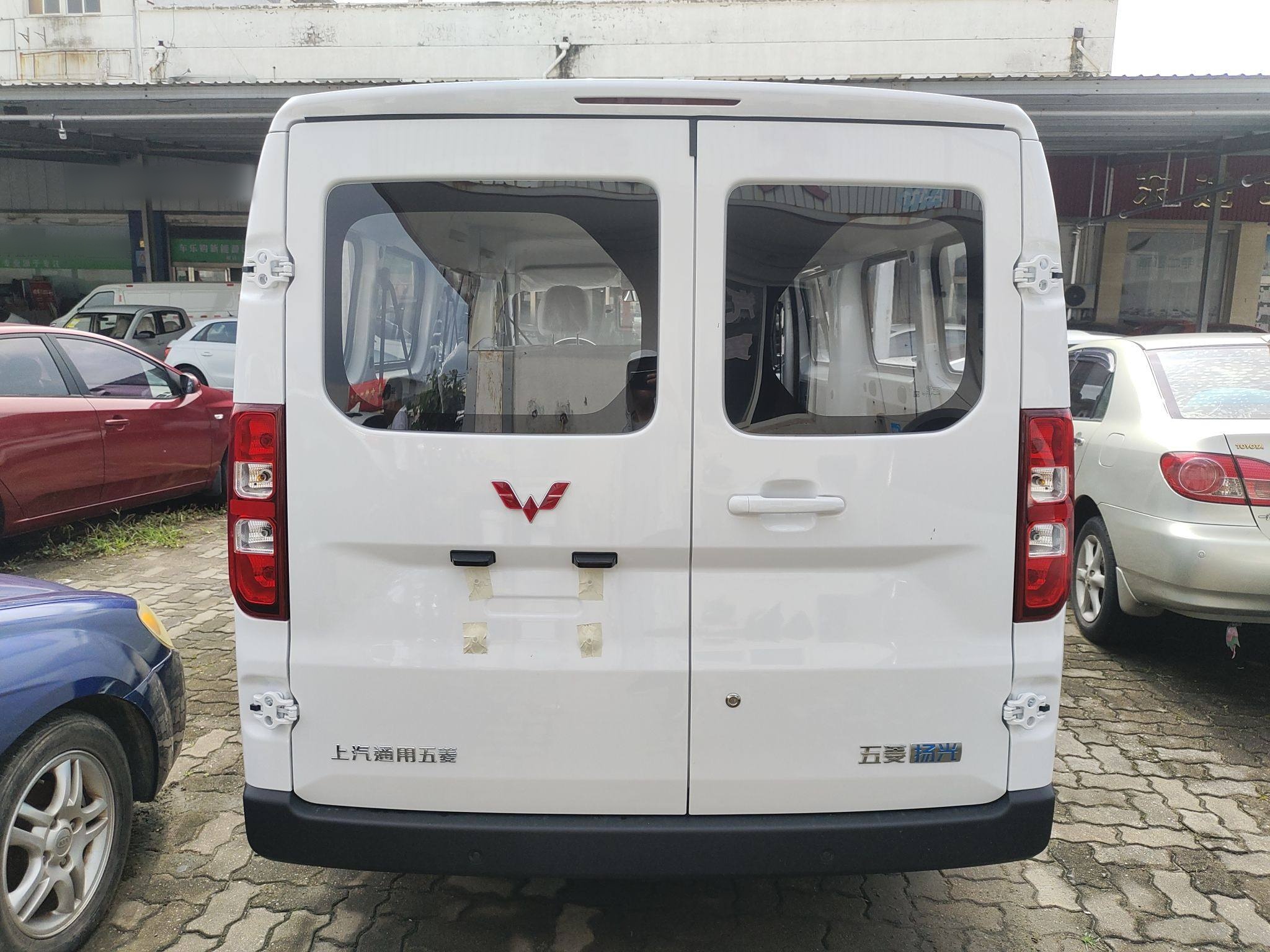 五菱汽车 五菱扬光 2024款 300KM 舒适型客车版 75kW