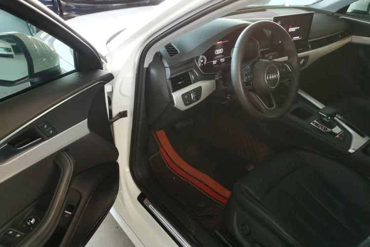 奥迪A4L 2020款 40 TFSI 时尚致雅型中控内饰7002