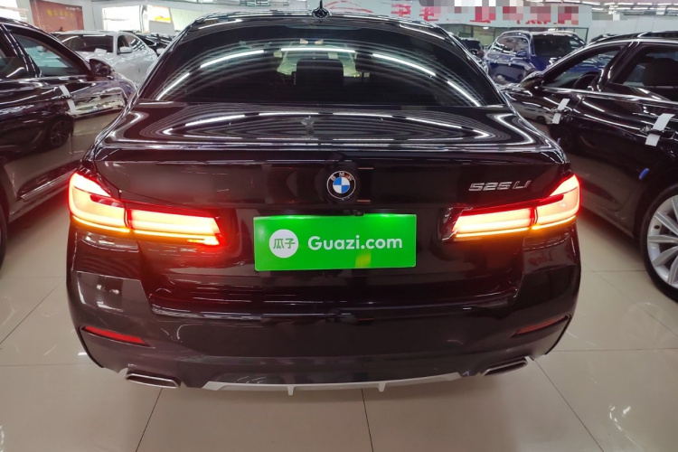 宝马5系 2022款 改款二 525Li M运动套装车身外观6