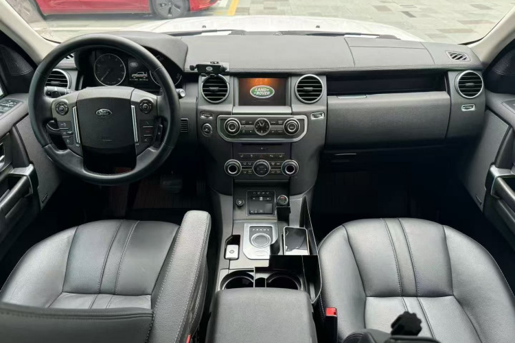 路虎 发现 2016款 3.0 SC 曜黑典藏版 HSE中控内饰7001