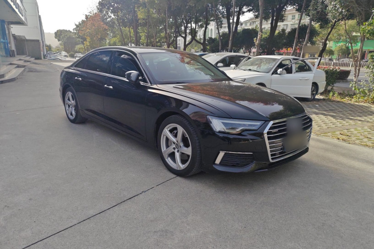 奥迪A6L 2019款 45 TFSI quattro 臻选致雅型车身外观3