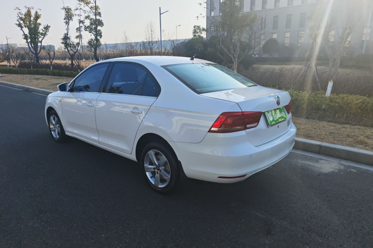 大众 桑塔纳 2015款 1.6L 手动舒适版车身外观6004