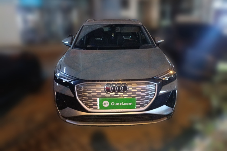 奥迪Q4 e-tron 2022款 50 e-tron quattro 创境版车身外观2