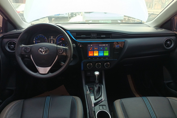 丰田 雷凌 2018款 185T CVT尊贵版 国V中控内饰12