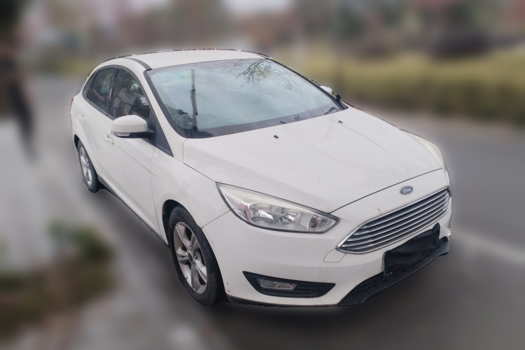 福特 福克斯 2015款 三厢 1.6L 自动舒适型车身外观3