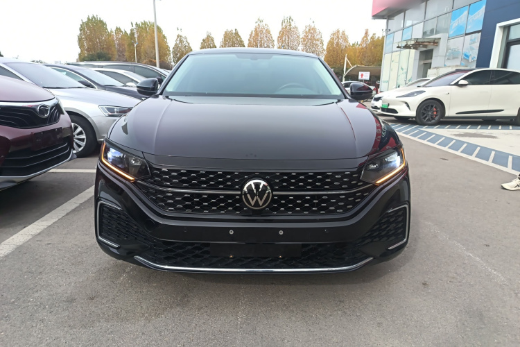 大众 帕萨特 2023款 改款 330TSI 星空精英版车身外观2