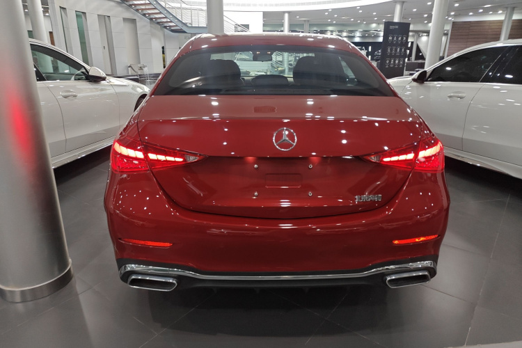 奔驰C级 2024款 C 200 L 运动版车身外观6