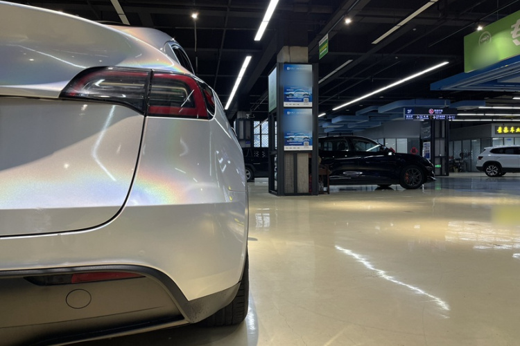 特斯拉 Model Y 2021款 标准续航后驱版车身外观6005