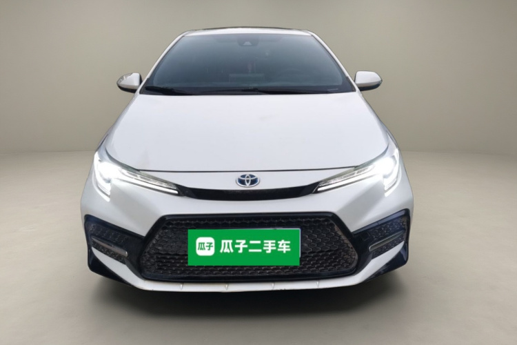丰田 雷凌 2022款 双擎 1.8H E-CVT运动版车身外观2