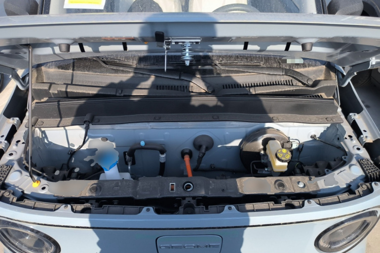 吉利银河 2025款 210km 熊猫卡丁机舱底盘24