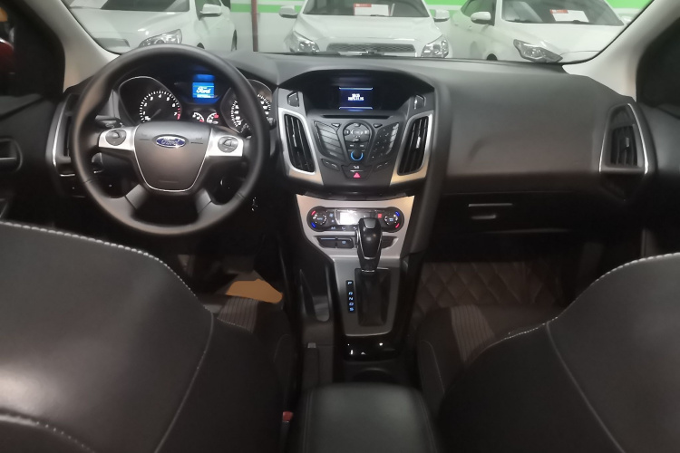 福特 福克斯 2012款 两厢 1.6L 自动风尚型中控内饰7002