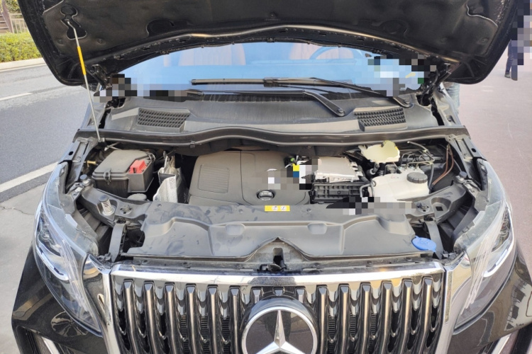 奔驰 威霆 2024款 2.0T 商务版 7座局部细节24