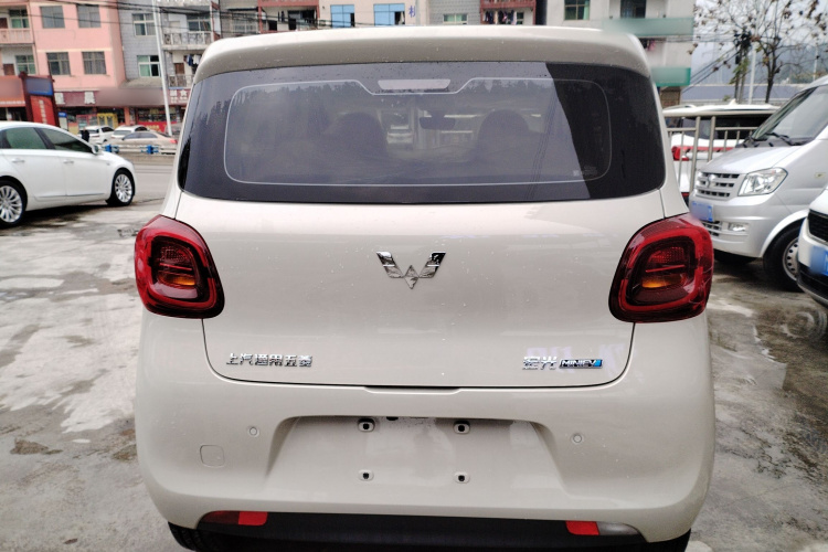 五菱汽车 宏光MINIEV 2025款 四门版 臻享款车身外观6