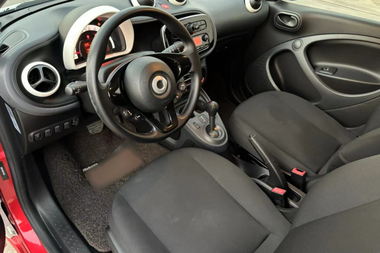 smart forfour 2016款 1.0L 52千瓦灵动版中控内饰7006
