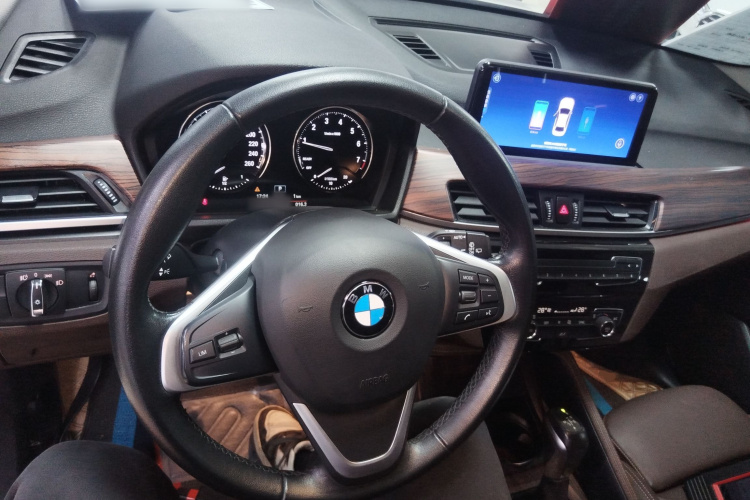 宝马X1 2019款 sDrive18Li 尊享型中控内饰7002