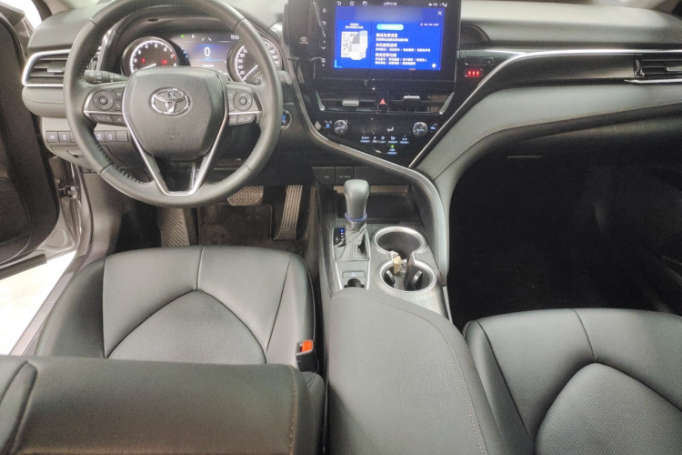 丰田 凯美瑞 2023款 2.0G 豪华版中控内饰7002