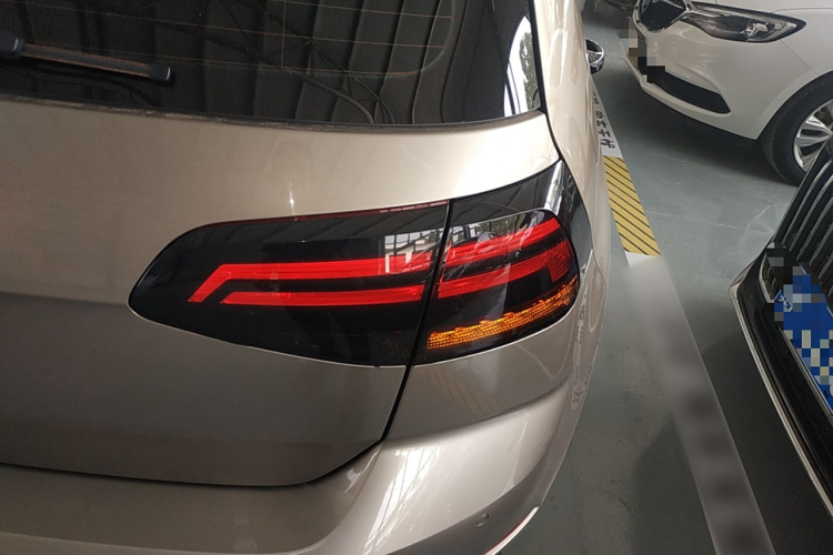 大众 高尔夫 2019款 280TSI DSG舒适型 国VI车身外观9