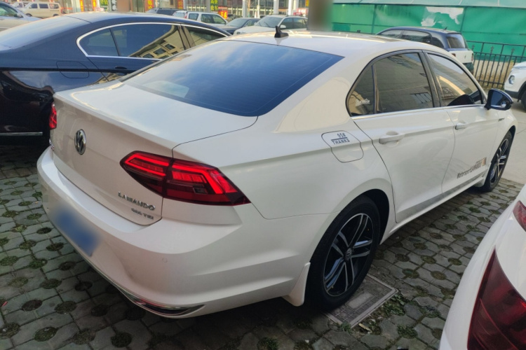 大众 凌渡 2021款 改款 280TSI DSG舒适版车身外观7