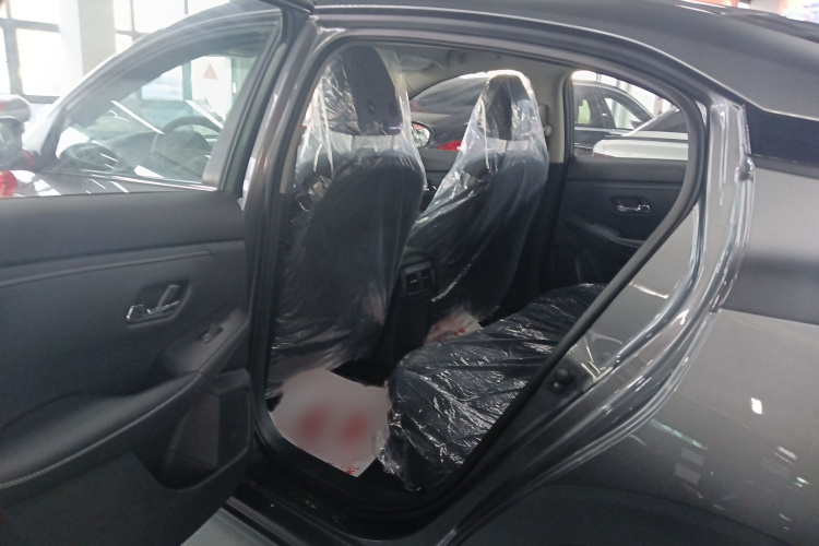 日产 轩逸 2026款 1.6L CVT省心版中控内饰7004