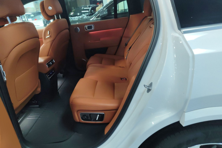 理想汽车 理想L7 2023款 Pro中控内饰7004