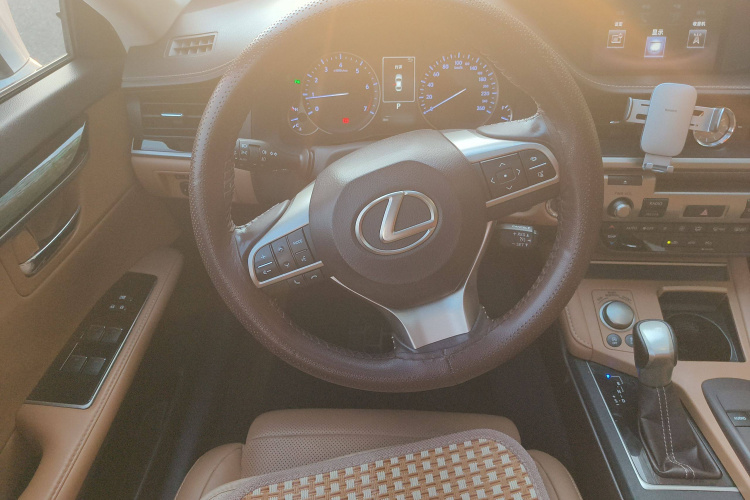 雷克萨斯ES 2015款 200 精英版局部细节13