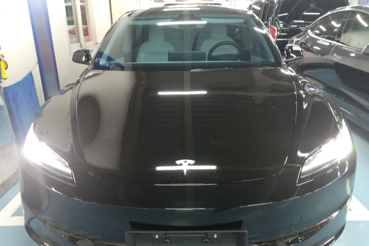 特斯拉 Model 3 2023款 后轮驱动版车身外观6001