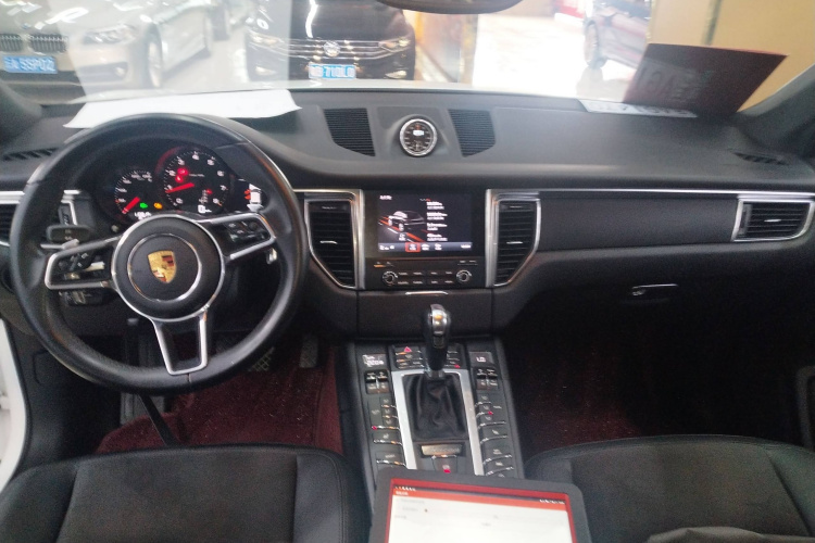 保时捷 2017款  Macan 2.0T中控内饰7002