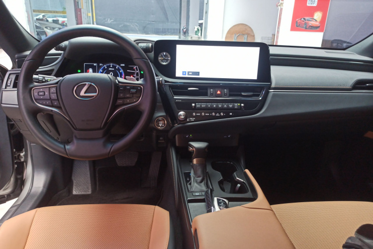 雷克萨斯ES 2023款 200 卓越版中控内饰7002