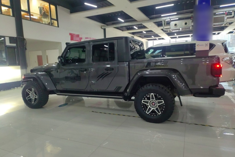 Jeep 角斗士 2022款 3.6L 先行版车身外观6003