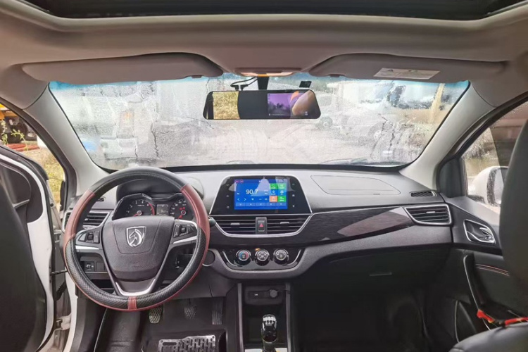 宝骏310 2016款 1.2L 手动豪华型中控内饰7001