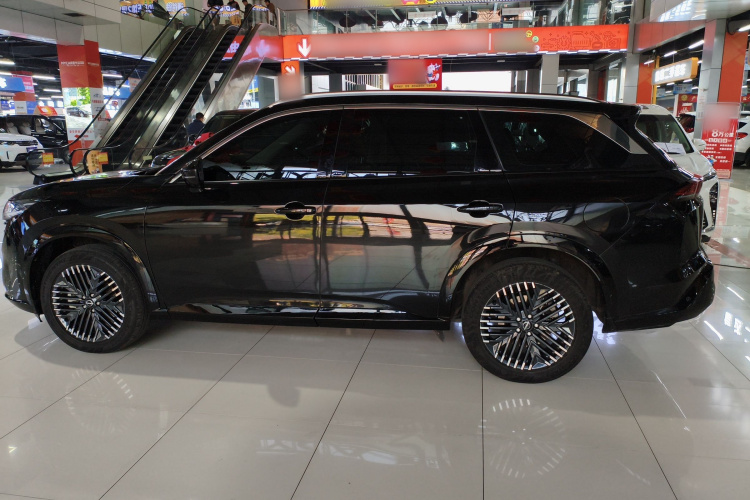 日产 探陆 2024款 380VC-TURBO 四驱智驾版 6座车身外观4