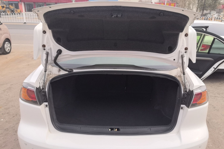 三菱 翼神 2015款 1.8L CVT致尚版 国V局部细节23