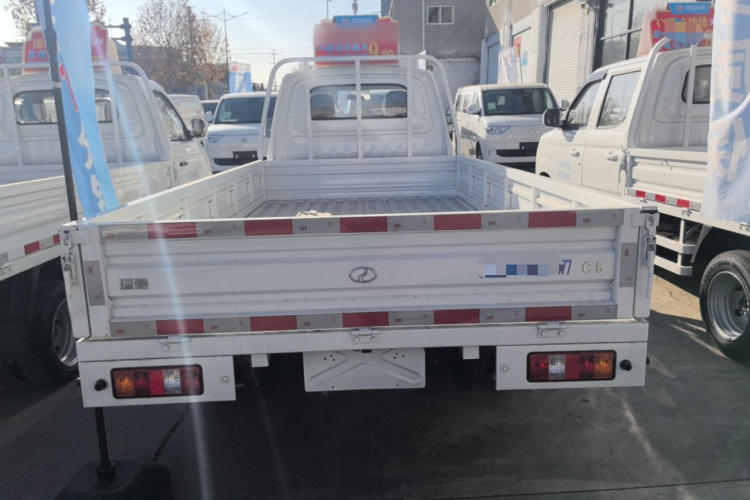 瑞驰汽车 瑞驰C5 2025款 纯电 单排 先锋版 栏板车身外观6004