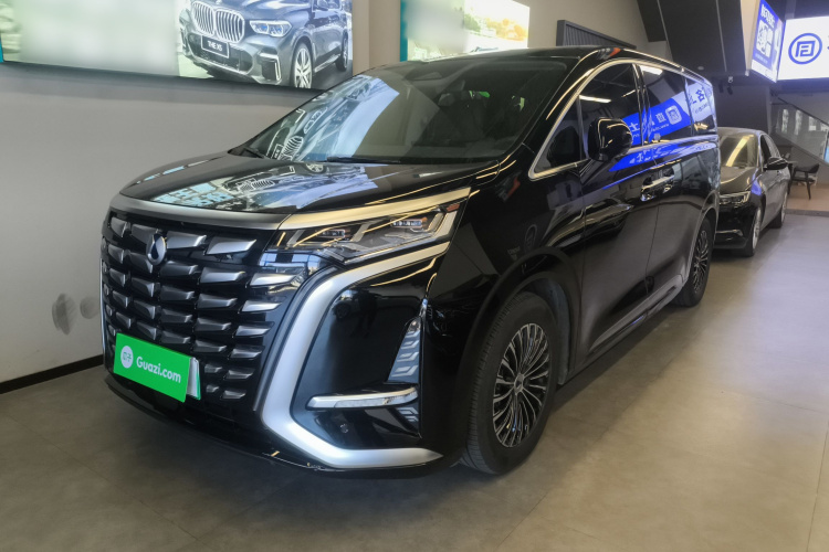 腾势D9 2022款 DM-i 1040 尊贵型车身外观1