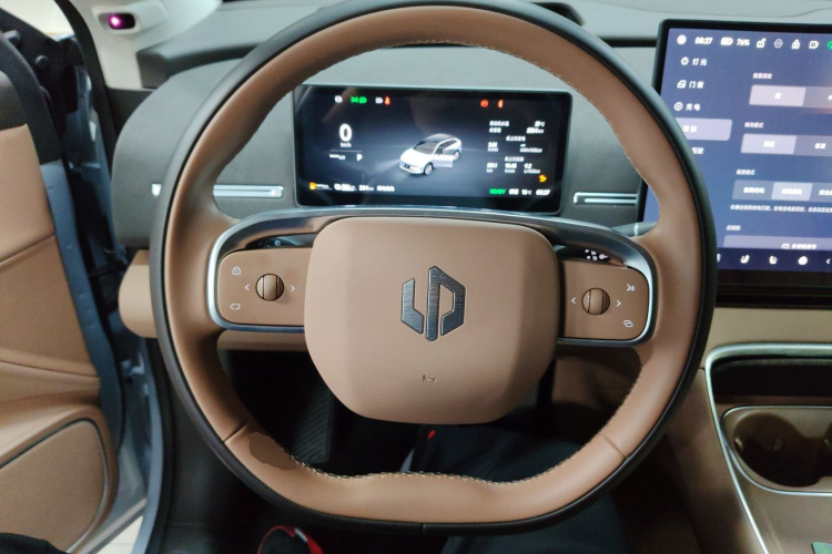 零跑汽车 零跑C11 2026款 增程 300激光雷达智尊版中控内饰13