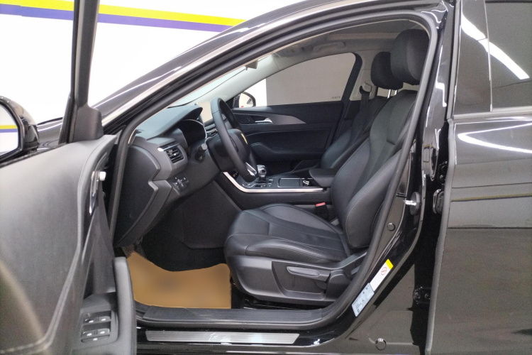 红旗H5 2022款 经典款 1.5T DCT旗悦版中控内饰19