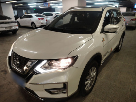 日产 奇骏 2017款 2.0L CVT舒适版 2WD