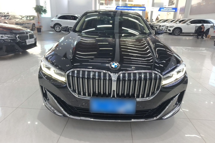 宝马7系 2021款 740Li 领先型 豪华套装车身外观2