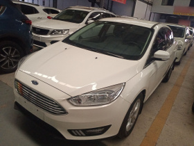 福特 福克斯 2018款 三厢经典 1.6L 自动舒适型智行版