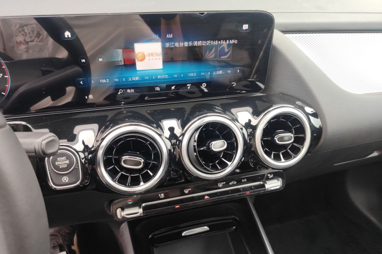 奔驰GLA 2023款 GLA 200局部细节16