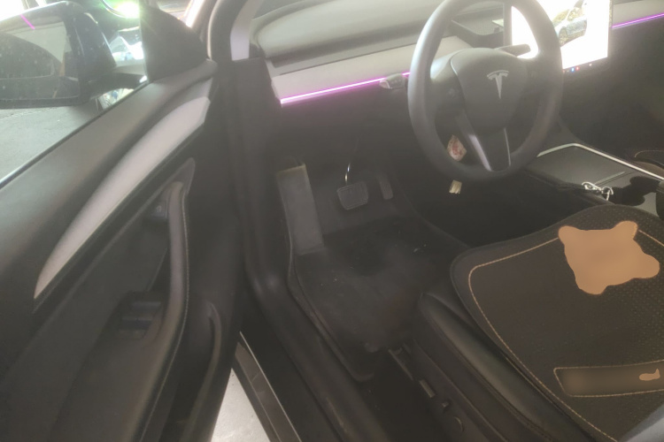 特斯拉 Model Y 2024款 后轮驱动版中控内饰7003