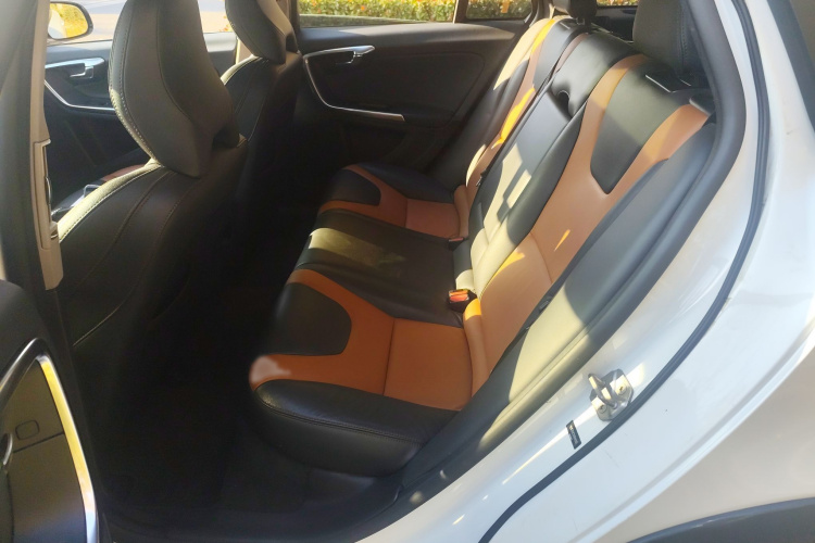 沃尔沃V60 2016款 Cross Country T6 AWD中控内饰7002