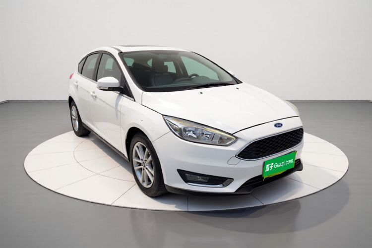 福特 福克斯 2018款 两厢经典 EcoBoost 180 自动精英型车身外观3