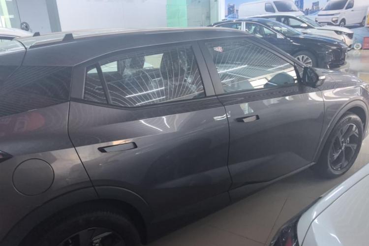 广汽传祺 传祺GS3 2023款 影速 270T 劲享版车身外观6003