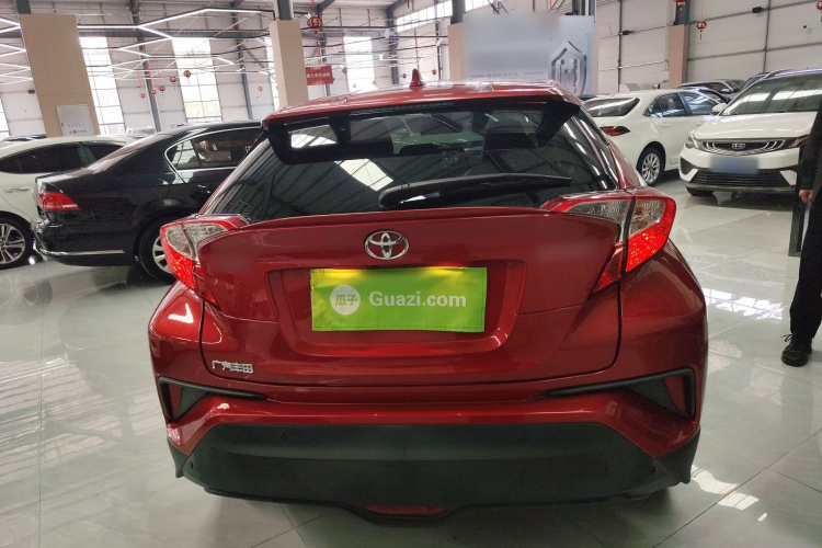 丰田C-HR 2018款 2.0L 领先天窗版 国VI车身外观6004